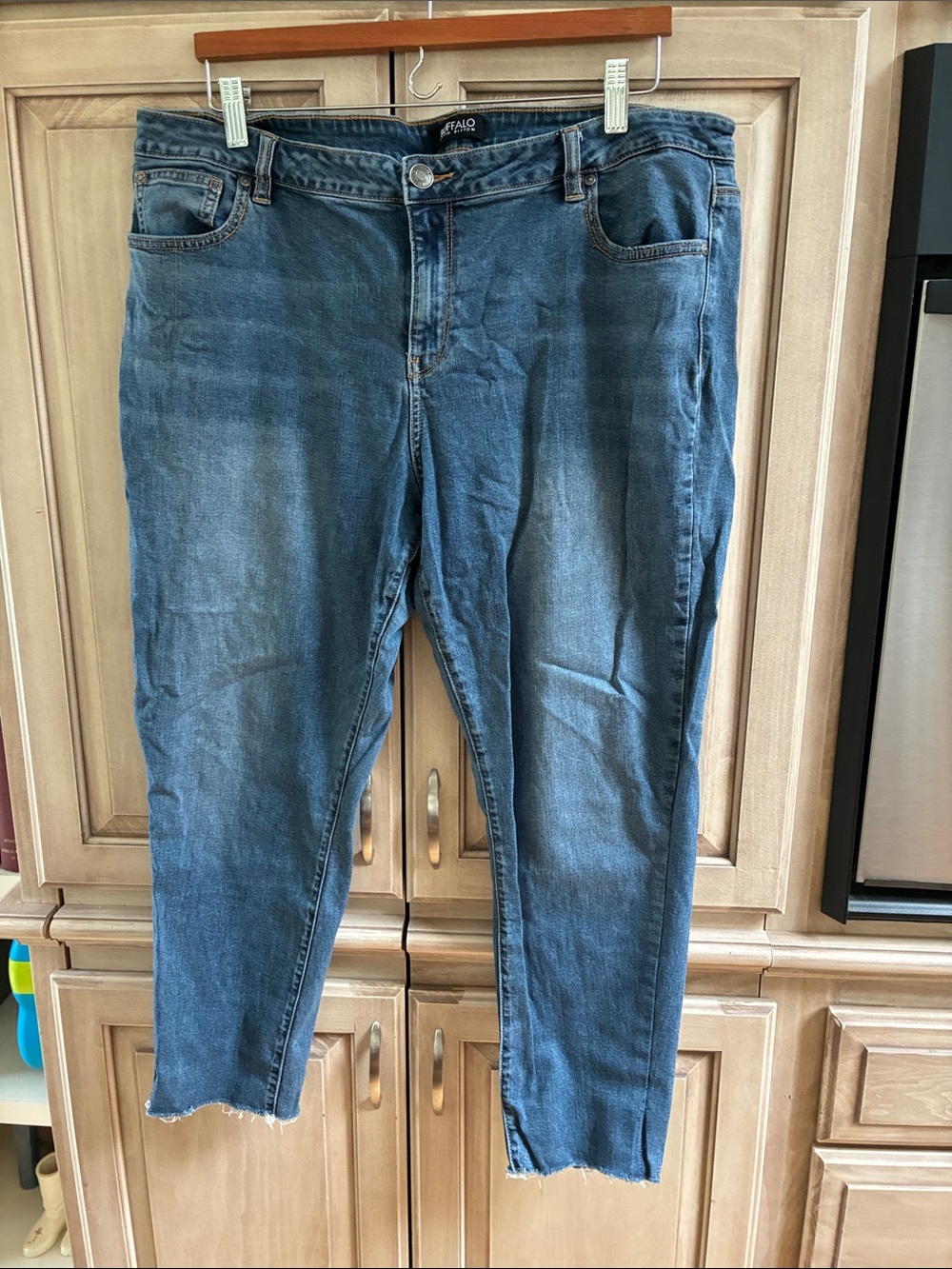 Buffalo David Bitton Slim women’s Jeans in Medium Blue Wash
